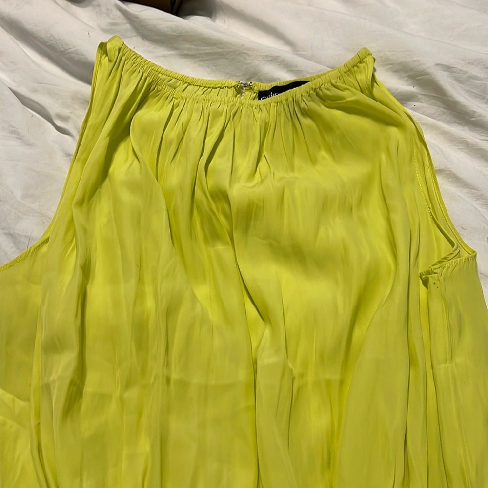 Adorable Apple green sleeveless top.
